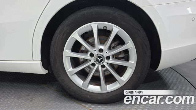 Mercedes-Benz A-Class 2020 thumb 6