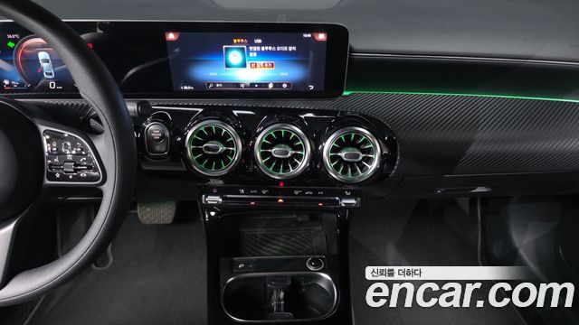 Mercedes-Benz A-Class 2020 thumb 11