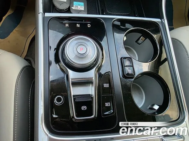 Kia Carnival 2024 thumb 3