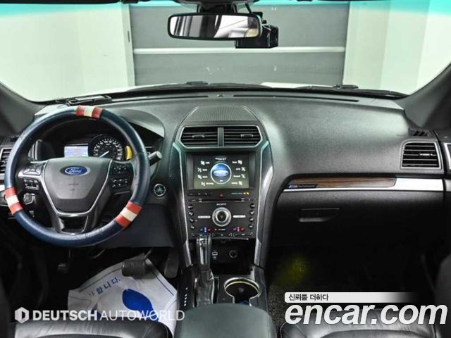Ford Explorer 2015 thumb 8