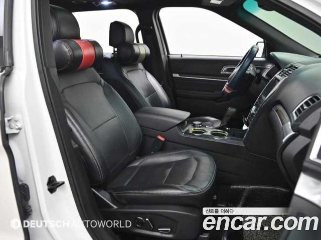 Ford Explorer 2015 thumb 11