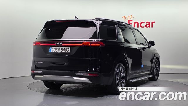 Kia Carnival 2023 thumb 2