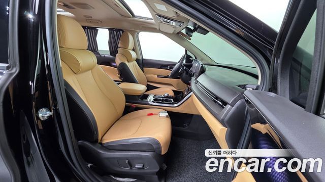 Kia Carnival 2023 thumb 10