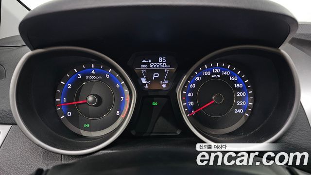 Hyundai Avante 2011 thumb 8