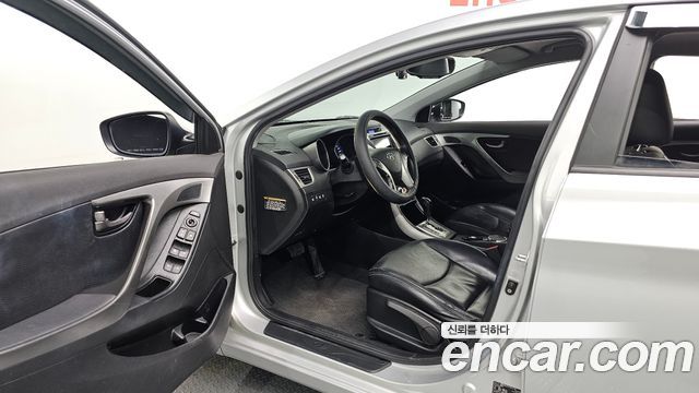 Hyundai Avante 2011 thumb 10