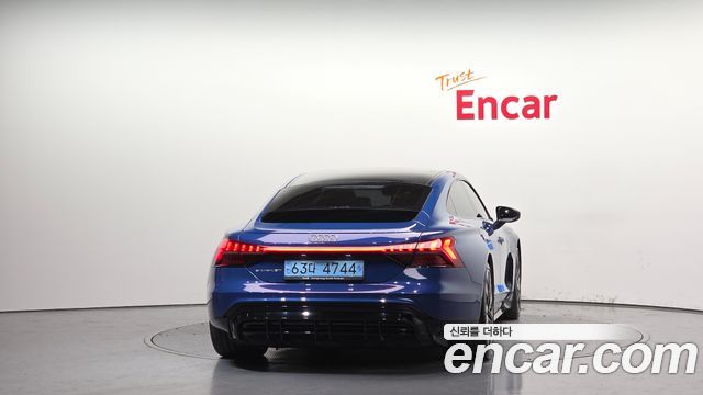 Audi e-tron 2022 thumb 5