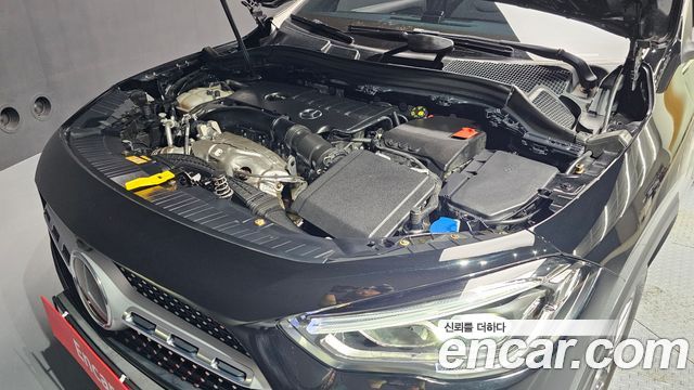 Mercedes-Benz GLA 2023 thumb 7