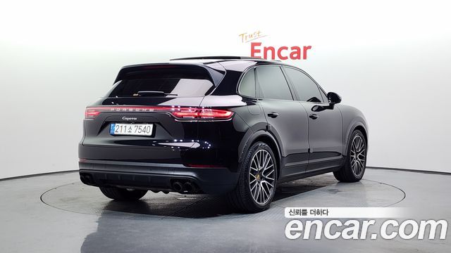 Porsche Cayenne 2019 thumb 2
