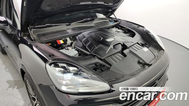 Porsche Cayenne 2019 thumb 6