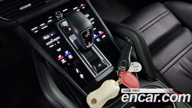 Porsche Cayenne 2019 thumb 9