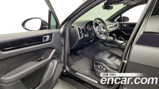 Porsche Cayenne 2019 thumb 10
