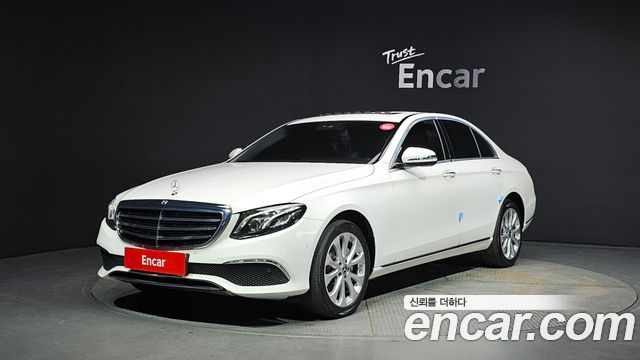 Mercedes-Benz E-Class 2020 thumb 2