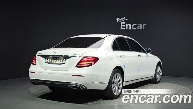 Mercedes-Benz E-Class 2020 thumb 3