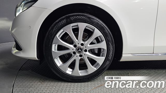 Mercedes-Benz E-Class 2020 thumb 6
