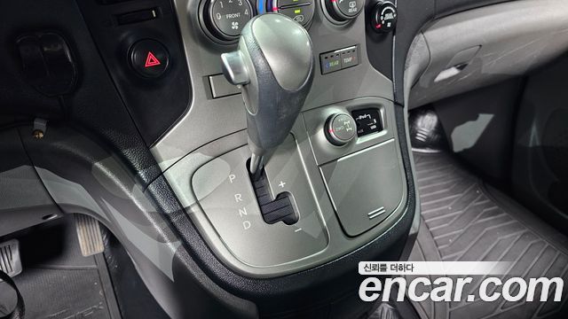 Hyundai Starex 2015 thumb 10