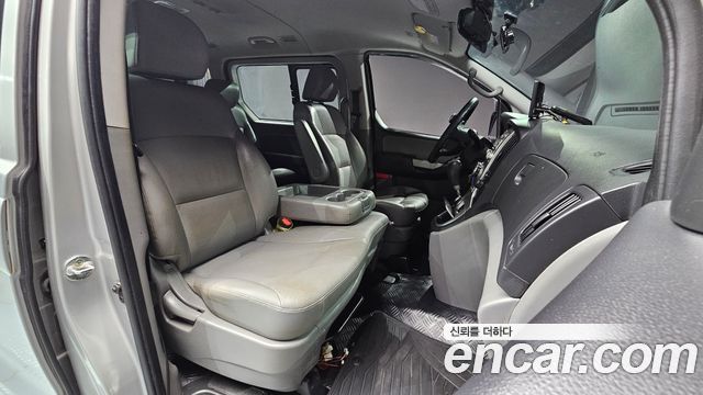 Hyundai Starex 2015 thumb 11