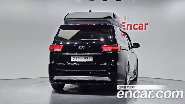 Kia Carnival 2016 thumb 5