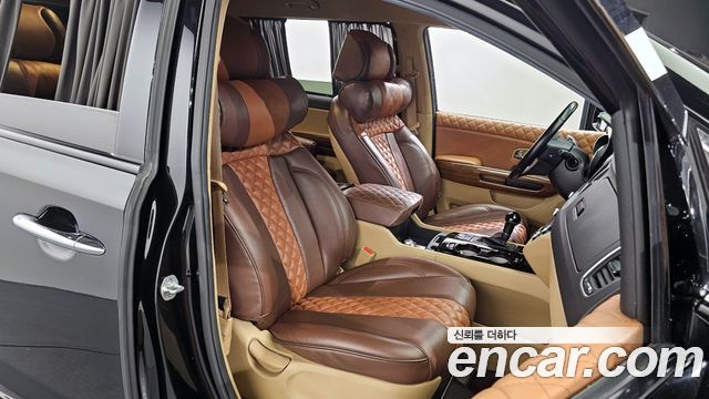 Kia Carnival 2016 thumb 12