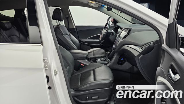 Hyundai Santa Fe 2016 thumb 10