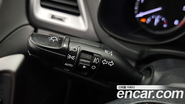 Hyundai Santa Fe 2016 thumb 11