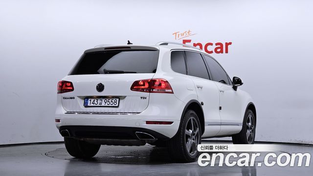 Volkswagen Touareg 2011 thumb 3