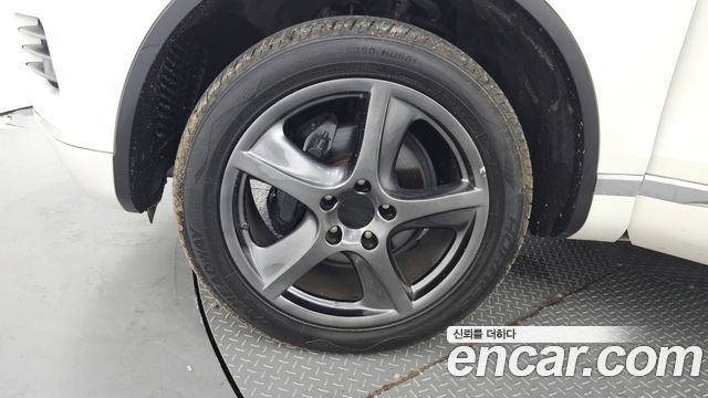 Volkswagen Touareg 2011 thumb 6