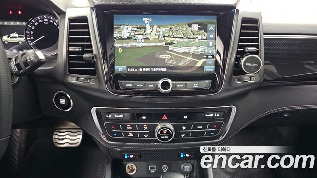 SsangYong Rexton 2021 thumb 12
