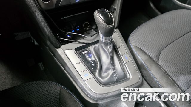 Hyundai Avante 2016 thumb 10