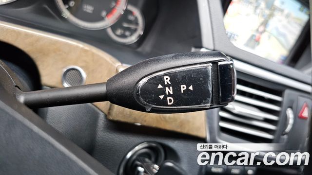 Mercedes-Benz E-Class 2010 thumb 9