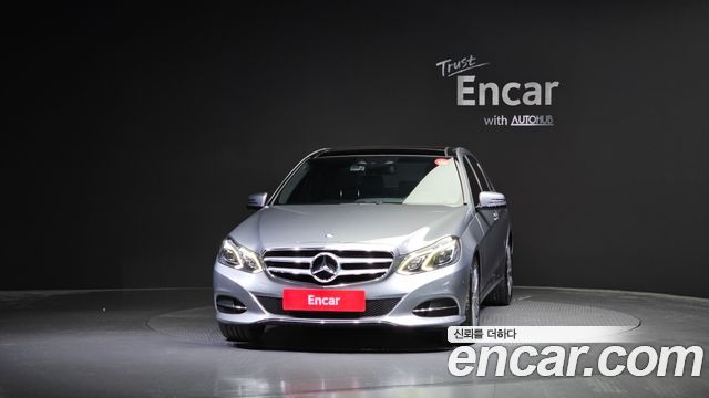 Mercedes-Benz E-Class 2013 thumb 4