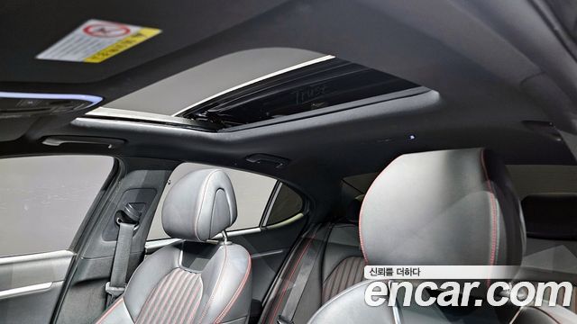 Genesis G70 2018 thumb 12