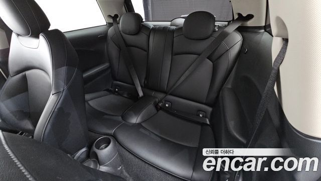 Mini Hatch 2016 thumb 11