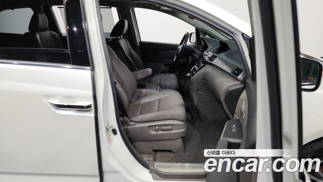 Honda Odyssey 2013 thumb 12