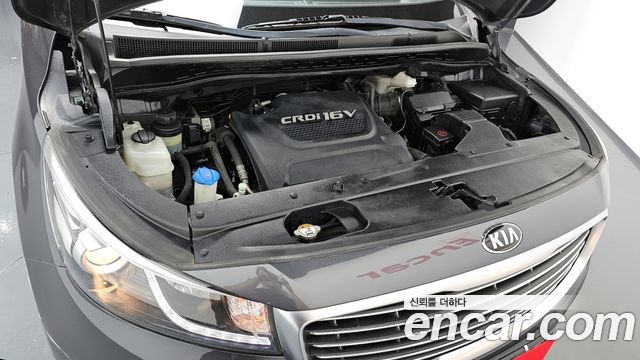 Kia Carnival 2015 thumb 6