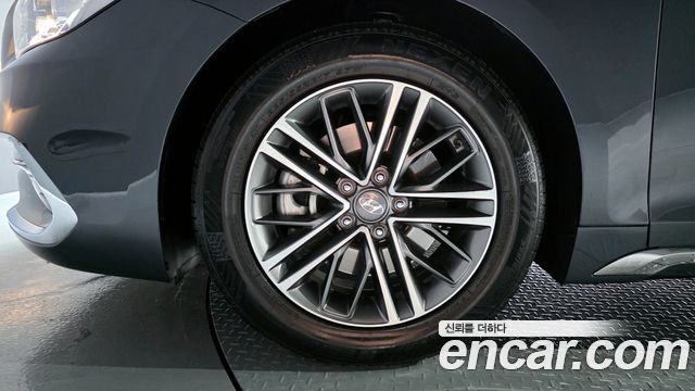 Hyundai Grandeur 2017 thumb 6