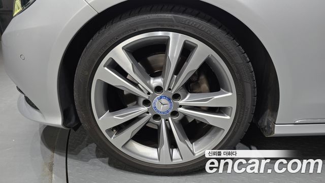 Mercedes-Benz E-Class 2013 thumb 6
