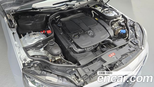 Mercedes-Benz E-Class 2013 thumb 7
