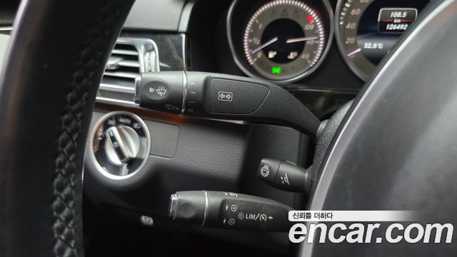 Mercedes-Benz E-Class 2013 thumb 12