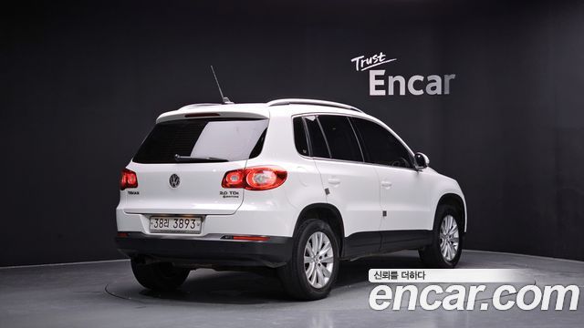 Volkswagen Tiguan 2011 thumb 3
