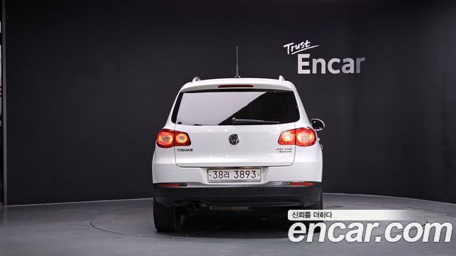 Volkswagen Tiguan 2011 thumb 5