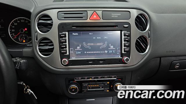 Volkswagen Tiguan 2011 thumb 11