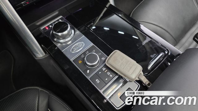 Land Rover Discovery 2017 thumb 10