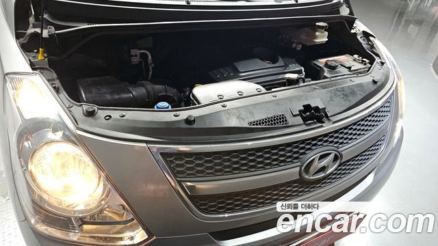 Hyundai Starex 2010 thumb 6