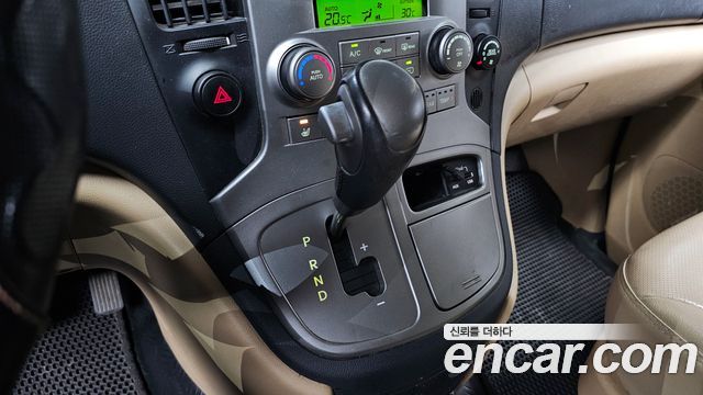 Hyundai Starex 2010 thumb 9