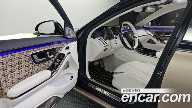 Mercedes-Benz S-Class 2023 thumb 10