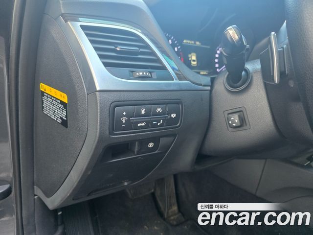 Genesis G80 2017 thumb 11