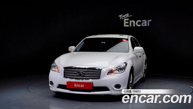 Infiniti M 2011 thumb 4