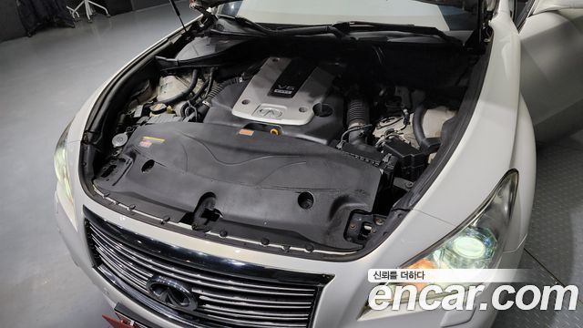 Infiniti M 2011 thumb 7