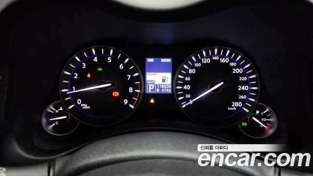 Infiniti M 2011 thumb 9