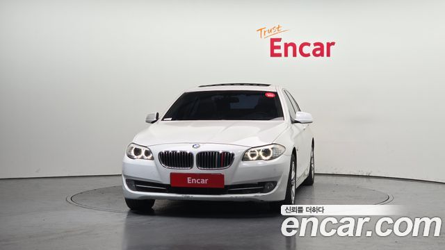 BMW 5 серии 2011 thumb 4